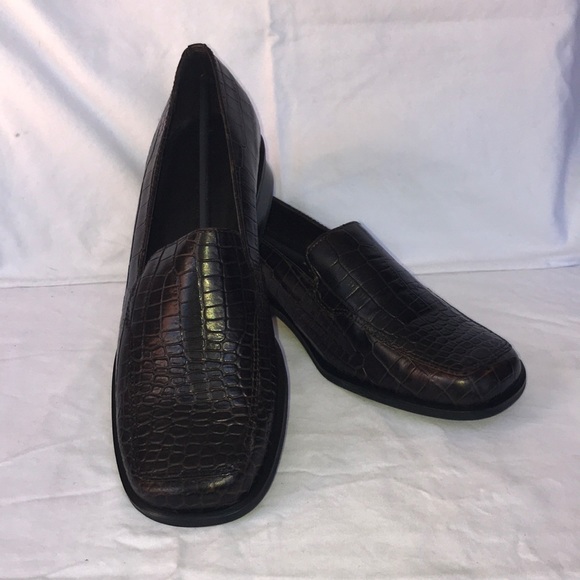 NEW Eddie Bauer Brown Crocodile Patterned Leather Loafer - Picture 14 of 14